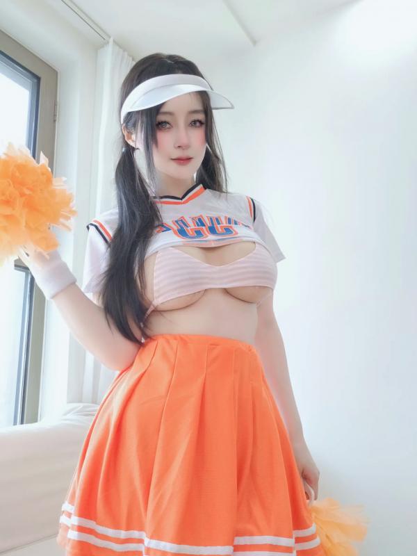    Coser小姐姐白银 - 啦啦队 [105P]第18张图片