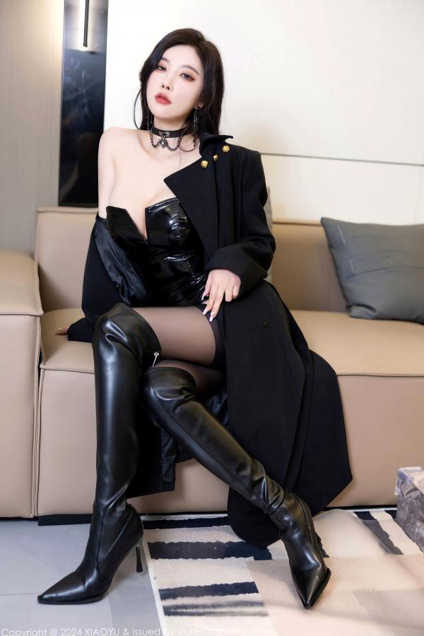 杨晨晨 sugar小甜心CC  XiaoYu语画界-杨晨晨Yome-暗黑系漆皮制服诱惑与黑丝大片-冷艳御姐私房写真第30张图片