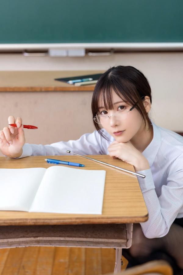    けん研(けんけん) 如果她是老师：校园课堂眼镜教师制服角色扮演写真第23张图片