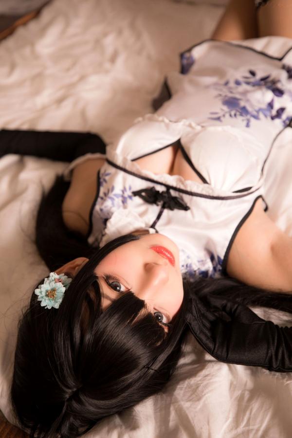   神楽坂真冬-004-艳娘幻梦谭-瓶儿角色扮演-纯欲旗袍COS私房照-精致美腿诱惑女神第57张图片