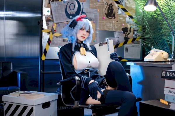    九柒喵：蔚蓝档案天雨亚子制服COS，办公室风情尽显角色诱惑魅力 [46P]第10张图片