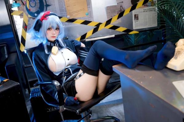    九柒喵：蔚蓝档案天雨亚子制服COS，办公室风情尽显角色诱惑魅力 [46P]第16张图片