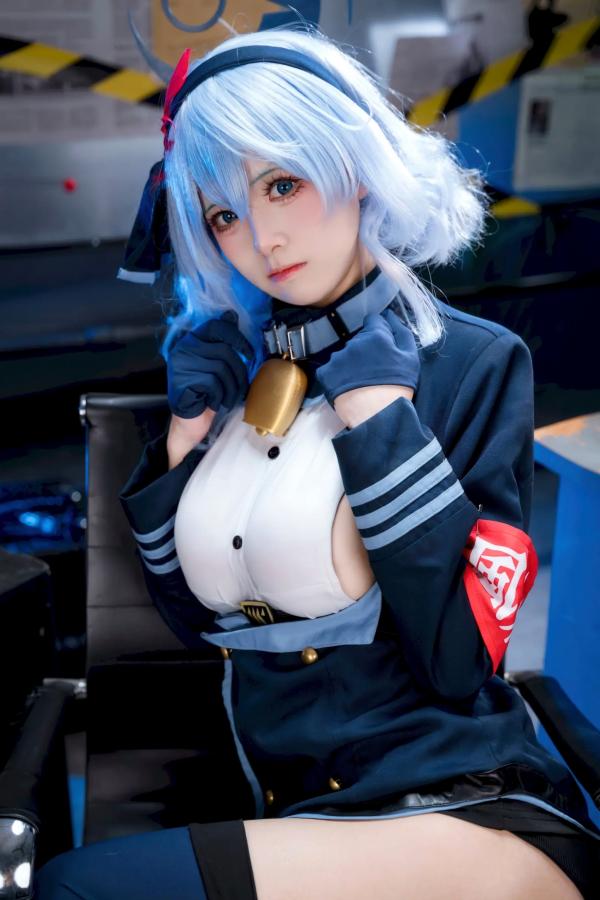    九柒喵：蔚蓝档案天雨亚子制服COS，办公室风情尽显角色诱惑魅力 [46P]第22张图片