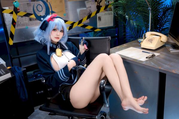    九柒喵：蔚蓝档案天雨亚子制服COS，办公室风情尽显角色诱惑魅力 [46P]第31张图片