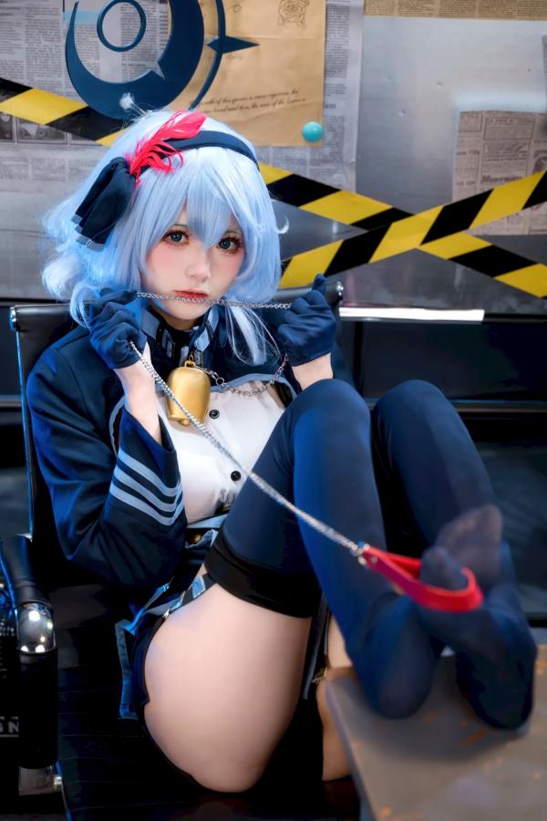    九柒喵：蔚蓝档案天雨亚子制服COS，办公室风情尽显角色诱惑魅力 [46P]第38张图片