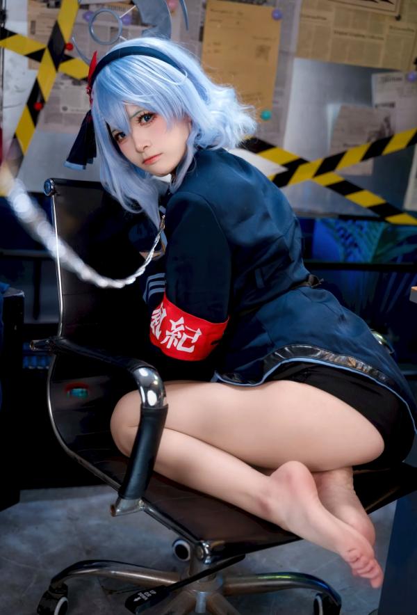    九柒喵：蔚蓝档案天雨亚子制服COS，办公室风情尽显角色诱惑魅力 [46P]第40张图片