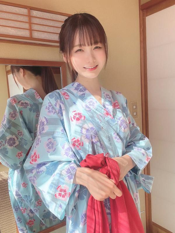    けん研(Kenken) Fantia 2022.8 写真集：知性眼镜娘、和风私房、泳池比基尼湿身诱惑第17张图片