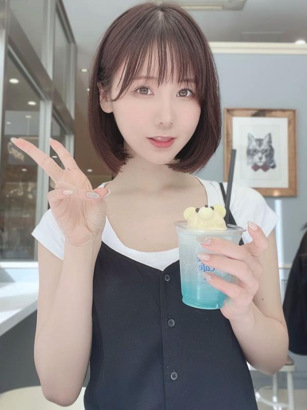    けん研(Kenken) Fantia 2022.8 写真集：知性眼镜娘、和风私房、泳池比基尼湿身诱惑第60张图片