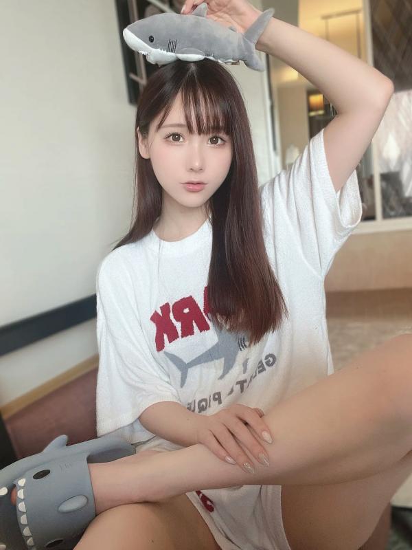    けん研(Kenken) Fantia 2022.8 写真集：知性眼镜娘、和风私房、泳池比基尼湿身诱惑第75张图片