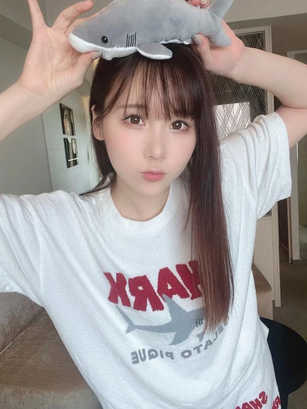    けん研(Kenken) Fantia 2022.8 写真集：知性眼镜娘、和风私房、泳池比基尼湿身诱惑第78张图片
