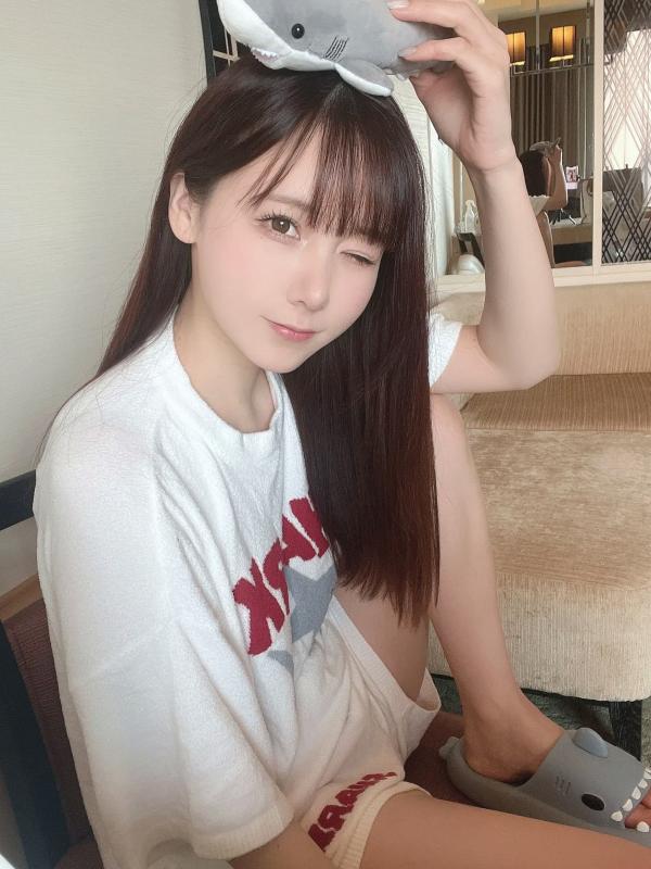    けん研(Kenken) Fantia 2022.8 写真集：知性眼镜娘、和风私房、泳池比基尼湿身诱惑第79张图片