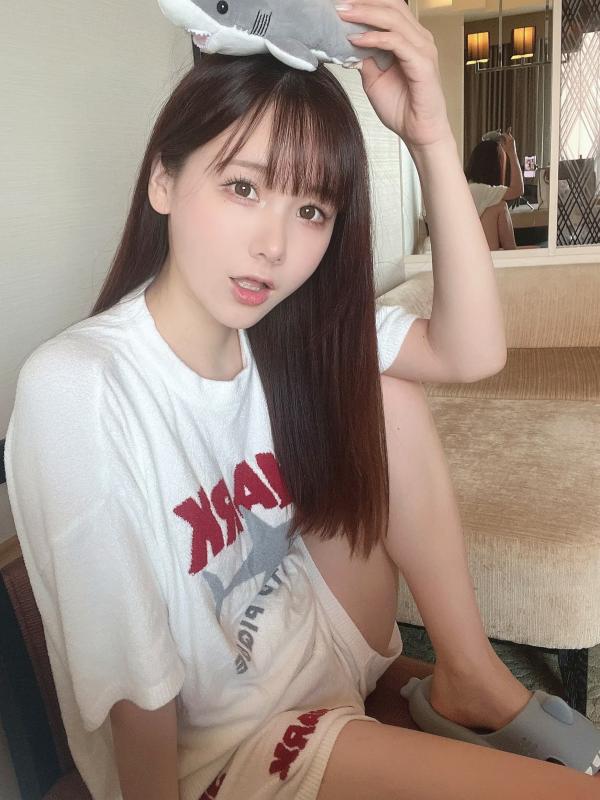    けん研(Kenken) Fantia 2022.8 写真集：知性眼镜娘、和风私房、泳池比基尼湿身诱惑第80张图片