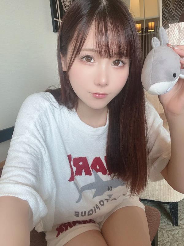    けん研(Kenken) Fantia 2022.8 写真集：知性眼镜娘、和风私房、泳池比基尼湿身诱惑第82张图片