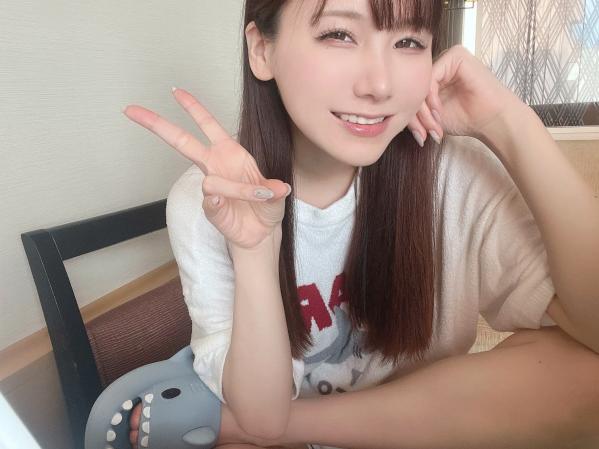    けん研(Kenken) Fantia 2022.8 写真集：知性眼镜娘、和风私房、泳池比基尼湿身诱惑第83张图片