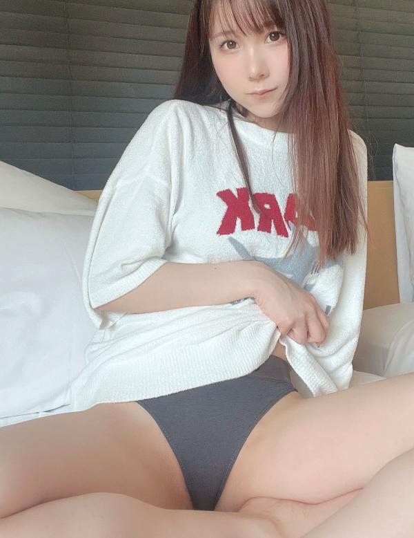    けん研(Kenken) Fantia 2022.8 写真集：知性眼镜娘、和风私房、泳池比基尼湿身诱惑第92张图片