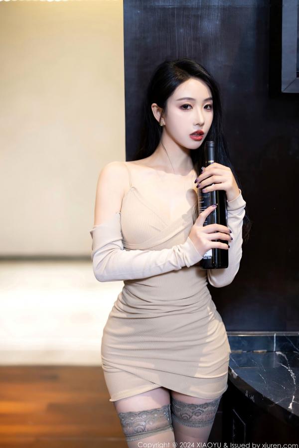    XiaoYu语画界1235：苏苏阿超短吊带裙与黑色内衣诱惑，展现绝美身姿与极致美腿，诱人私房照集锦第10张图片