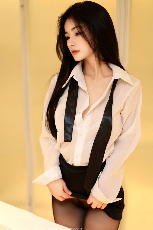    YouMi尤蜜荟-1050-谭小灵：浴室湿身诱惑，OL白衬衫与黑丝美腿的极致碰撞，尽显御姐魅力与曼妙身材第9张图片