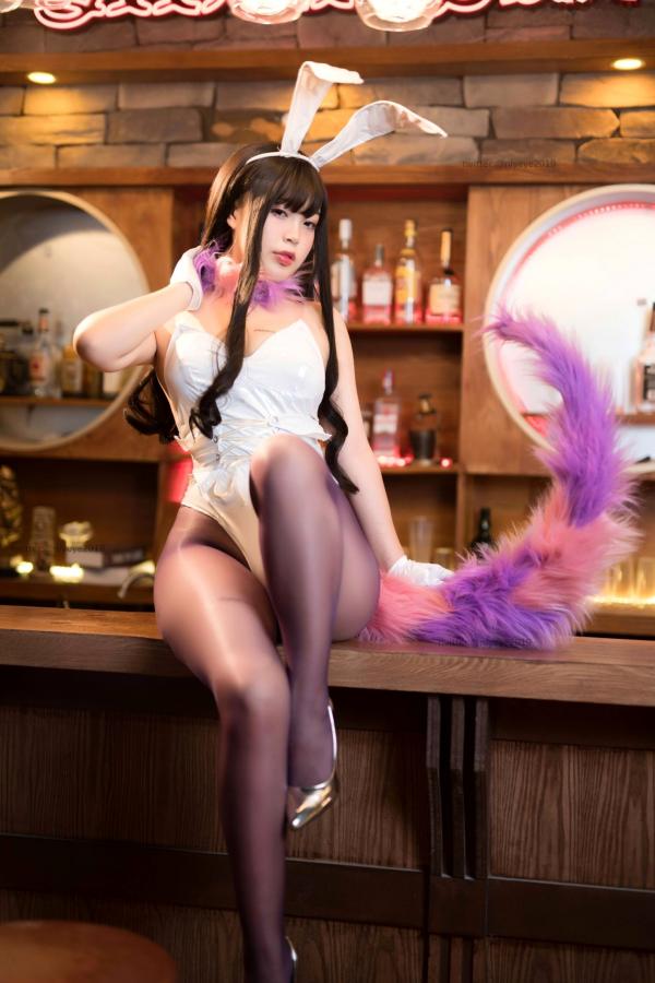    白烨-045-恶魔姐姐：酒吧兔女郎Cosplay、诱惑黑丝高叉连体衣、性感御姐写真第41张图片