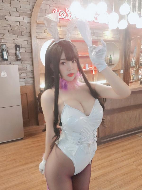    白烨-045-恶魔姐姐：酒吧兔女郎Cosplay、诱惑黑丝高叉连体衣、性感御姐写真第67张图片