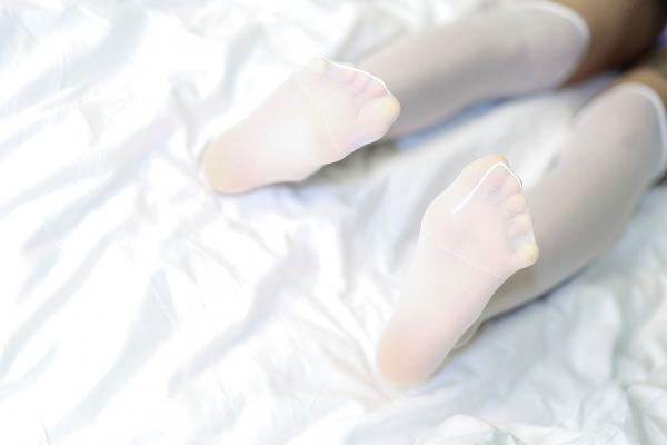    YouMi尤蜜荟赵可欣baby：甜美猫耳水手服少女，纯欲校服短裙配白色丝袜，诱惑私房照高清套图第23张图片