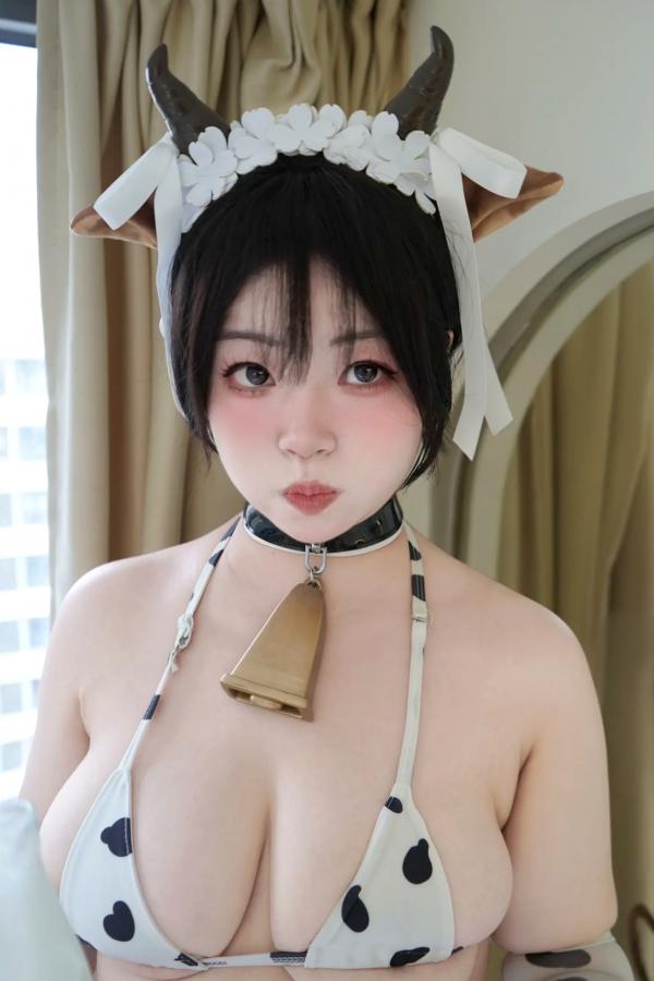    一只猫猫帽 - 奶牛与汁 [99P]，极致诱惑奶牛比基尼Cosplay写真，湿身系列挑战视觉极限第2张图片