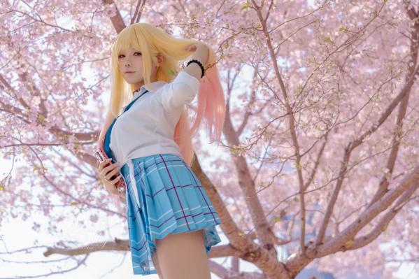    咬一口兔娘 - 喜多川海梦校服私房COS，教室主题大胆诱惑视觉大片 [76P]第1张图片
