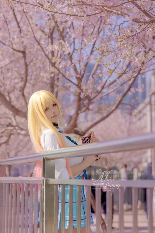    咬一口兔娘 - 喜多川海梦校服私房COS，教室主题大胆诱惑视觉大片 [76P]第3张图片