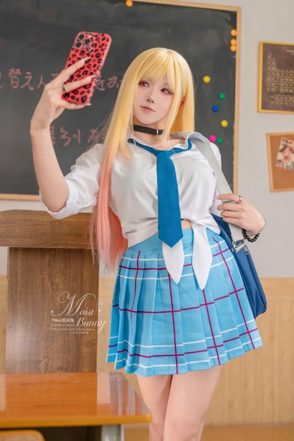    咬一口兔娘 - 喜多川海梦校服私房COS，教室主题大胆诱惑视觉大片 [76P]第12张图片