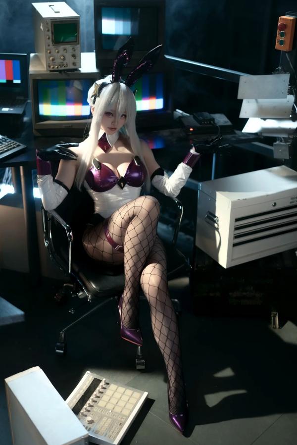    前野太太 - 碧蓝航线奇尔沙治：绝美兔女郎角色扮演，极品黑丝制服诱惑，冷艳动人 [40P]第39张图片