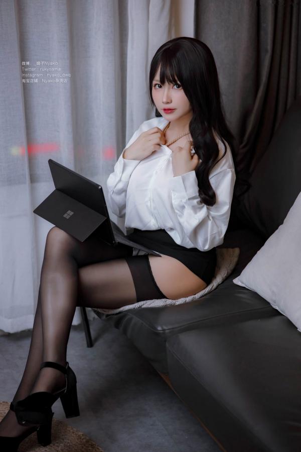    Nyako喵子-危险的邻家女士OL，职场装扮下的绳艺诱惑，办公室OL制服写真第4张图片