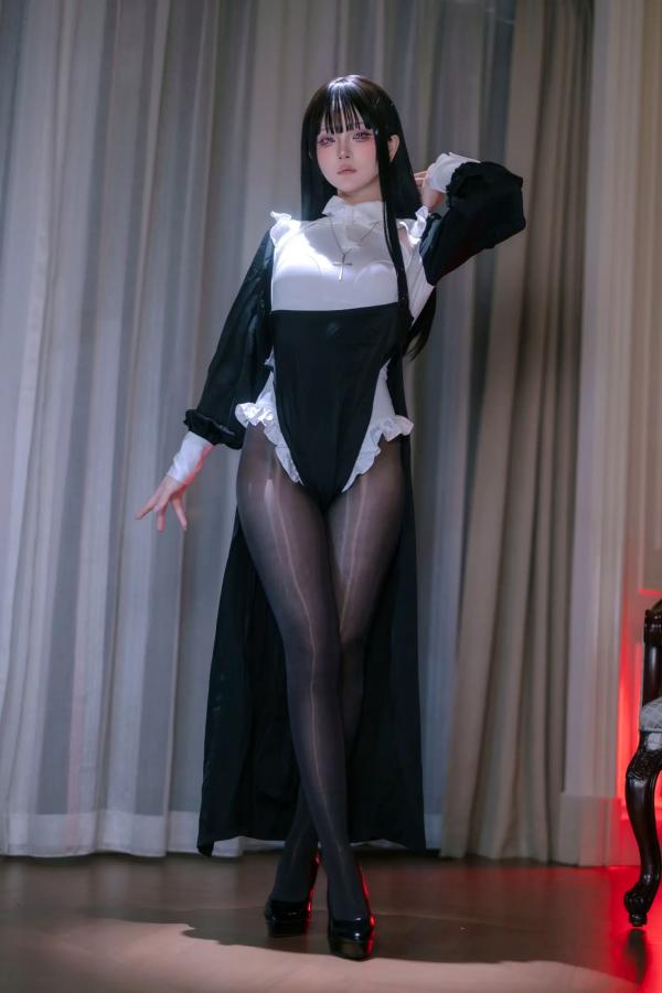    屿鱼 黑丝修女角色扮演私房写真，极致诱惑的高跟美腿，呈现禁忌与性感完美交织的视觉盛宴 [40P]第1张图片