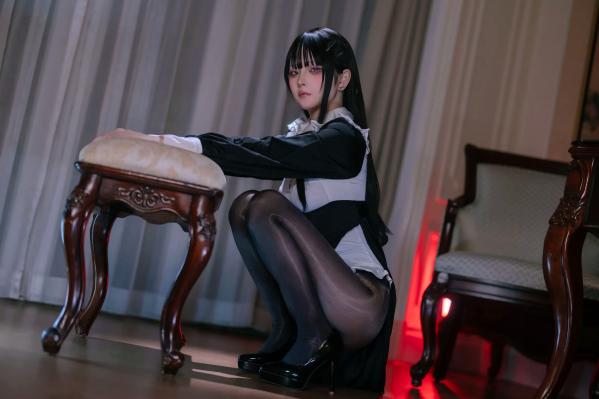    屿鱼 黑丝修女角色扮演私房写真，极致诱惑的高跟美腿，呈现禁忌与性感完美交织的视觉盛宴 [40P]第21张图片