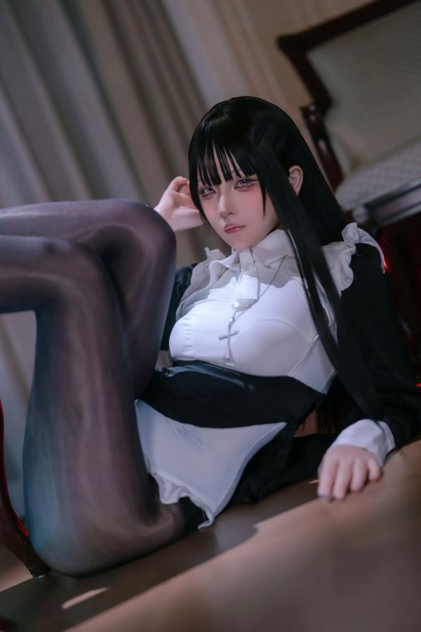    屿鱼 黑丝修女角色扮演私房写真，极致诱惑的高跟美腿，呈现禁忌与性感完美交织的视觉盛宴 [40P]第24张图片