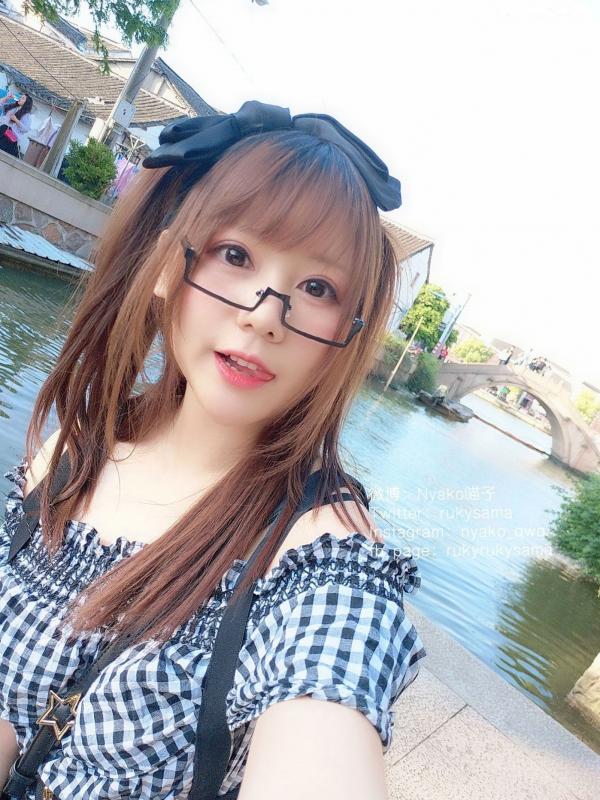    Nyako喵子百变风情写真，涵盖清新户外街拍、私房自拍与精美角色扮演，展现可爱又性感的迷人魅力第7张图片