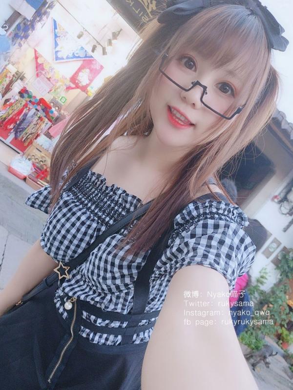    Nyako喵子百变风情写真，涵盖清新户外街拍、私房自拍与精美角色扮演，展现可爱又性感的迷人魅力第10张图片