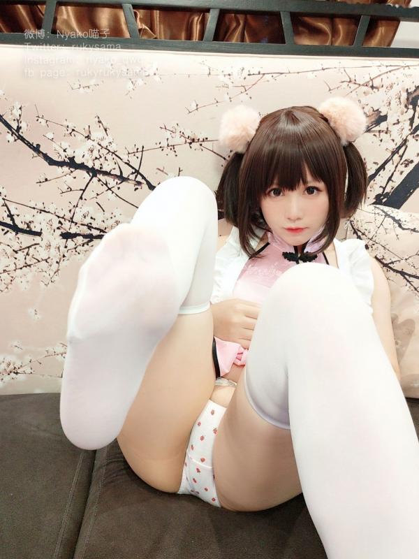    Nyako喵子百变风情写真，涵盖清新户外街拍、私房自拍与精美角色扮演，展现可爱又性感的迷人魅力第134张图片