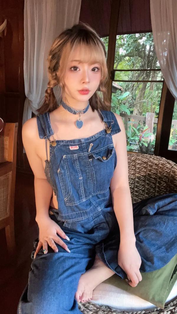    yuuhui玉汇 - Partme 2024.03月会员，制服诱惑与泳装湿身写真，极品女神大尺度福利视觉盛宴 [136P]第2张图片