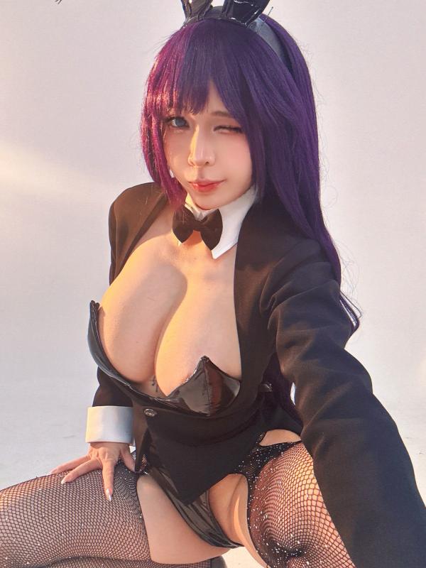    Umeko J 兔女郎角色扮演，紫发大胆性感私房写真 - Marin Kitagawa Bunny第85张图片