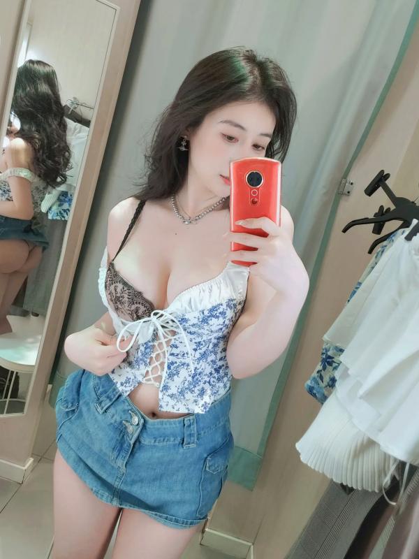    白银[fantia]试衣间私密自拍，甜美诱人身材，火辣蕾丝内衣与丹宁短裙，极致私房魅力写真[24P]第9张图片