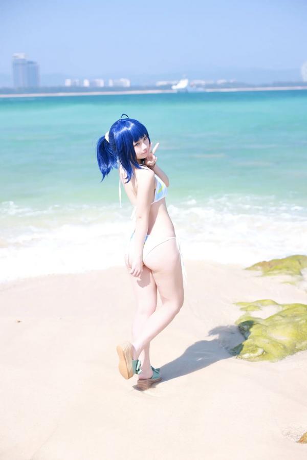    G44不会受伤 - 八奈见杏菜 泳装 海滩外拍写真，清纯蓝发少女，高度还原漫展级COS [29P]第14张图片