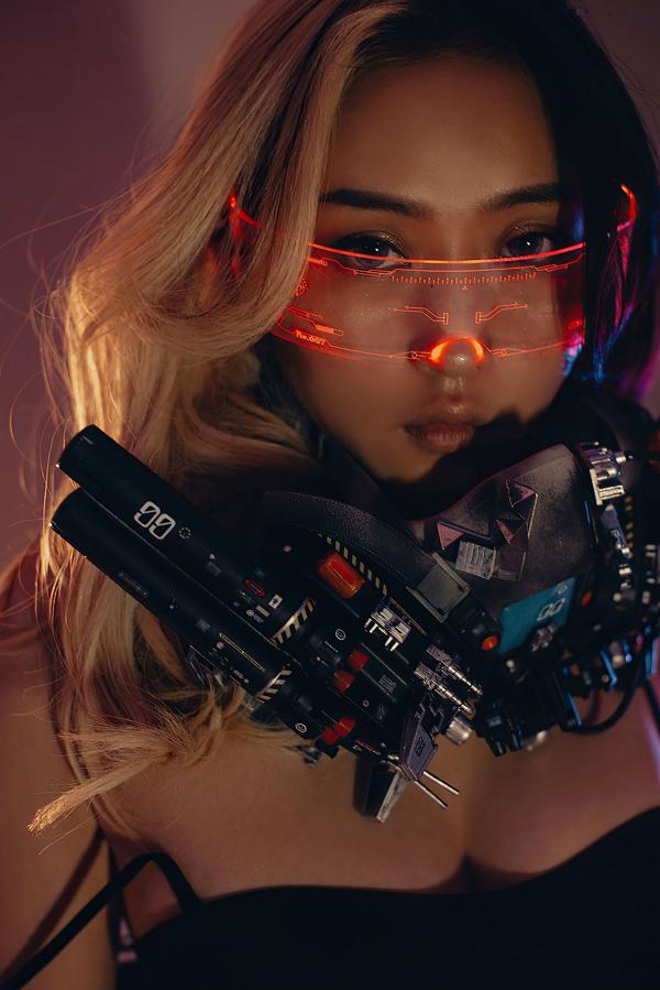    YouMi尤蜜-丰臣羽立《辑风女特警》赛博朋克机能风写真，科技感LED面具搭配黑色吊带，冷艳性感私房视觉大片第10张图片