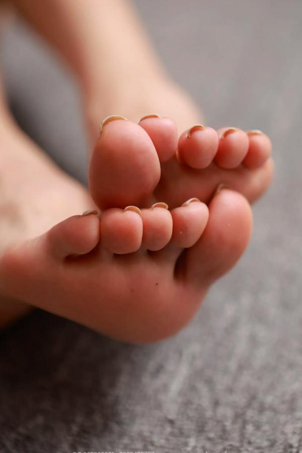    IESS异思趣向 小九《裸足特工（上）》高清美足特写与极品高跟鞋私房摄影[103P]第62张图片