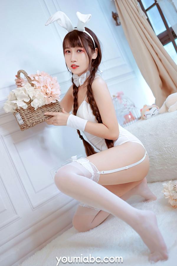    YouMi尤蜜-2021.01.29-呆猫-纯白诱惑《白兔侍女》角色扮演制服私房写真第14张图片