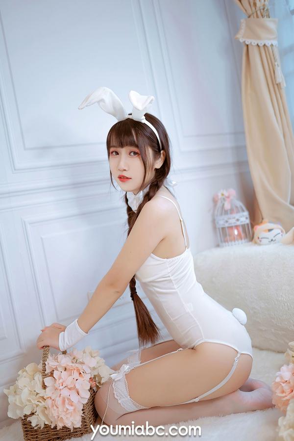    YouMi尤蜜-2021.01.29-呆猫-纯白诱惑《白兔侍女》角色扮演制服私房写真第15张图片