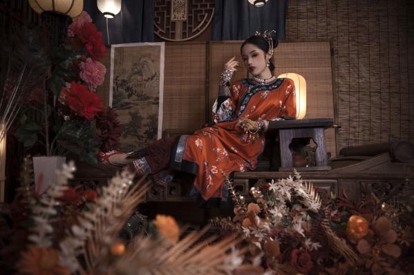    钛合金TiTi古风私房大尺度写真，唯美满清服饰诱惑，古典韵味十足的性感宫廷夜色第2张图片