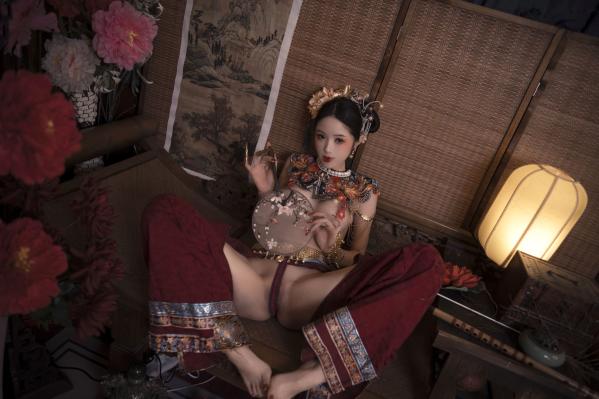    钛合金TiTi古风私房大尺度写真，唯美满清服饰诱惑，古典韵味十足的性感宫廷夜色第35张图片