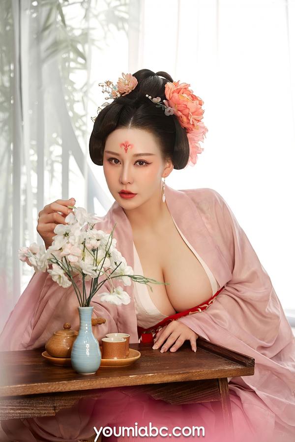    YouMi尤蜜-费若拉-《宫廷仕女图》古风汉服性感写真，傲人曲线尽显古典诱惑之美第5张图片