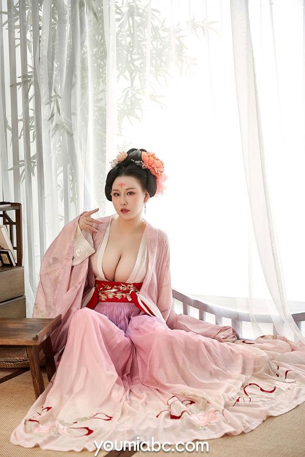    YouMi尤蜜-费若拉-《宫廷仕女图》古风汉服性感写真，傲人曲线尽显古典诱惑之美第7张图片