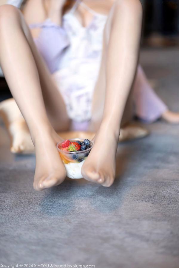 徐莉芝Booty 陈芝  XiaoYu语画界1224：徐莉芝哈尔滨旅拍，极致诱惑白色蕾丝内衣私房照，曼妙身姿尽显性感迷人第33张图片