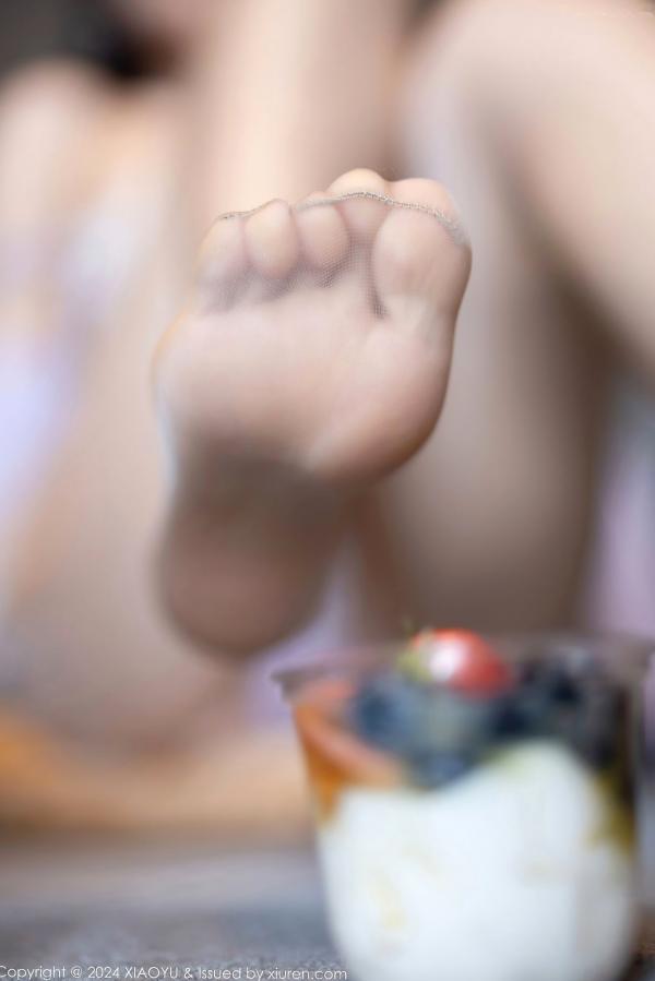 徐莉芝Booty 陈芝  XiaoYu语画界1224：徐莉芝哈尔滨旅拍，极致诱惑白色蕾丝内衣私房照，曼妙身姿尽显性感迷人第37张图片